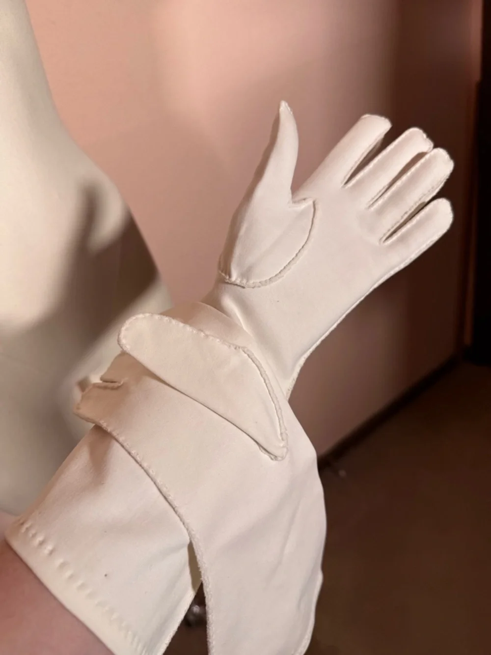 Vintage 1940’s Art deco top stitched white Opera Gloves wedding Large 8 Like new
